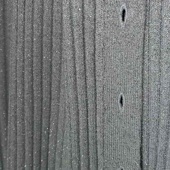 🛍 2/$15 Express Sweater - Picture 4 of 5